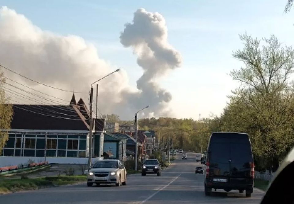 ЧП в воинской части во Владимирской области: после взрывов под Киржачом прошла большая эвакуация, детонация снарядов продолжалась долго — что известно к этому часу