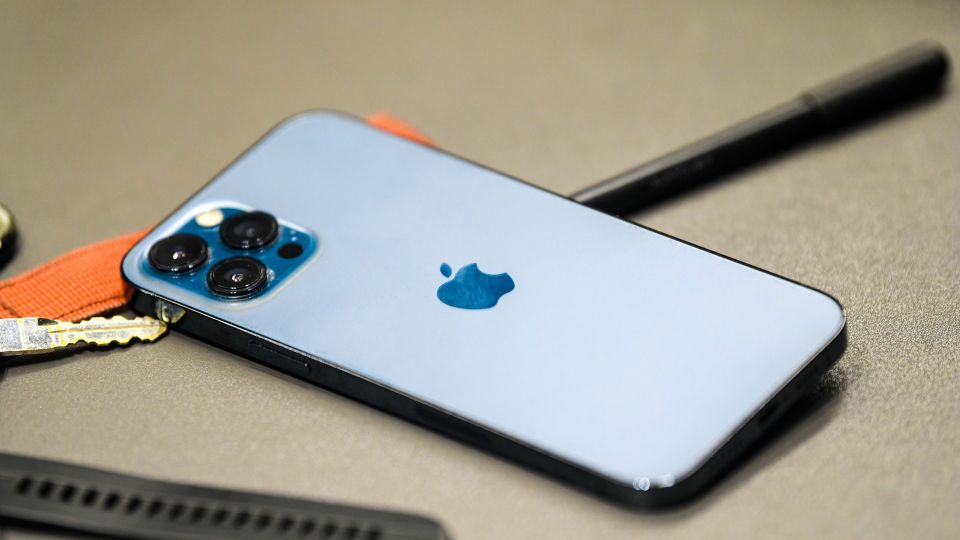 -3       iPhone