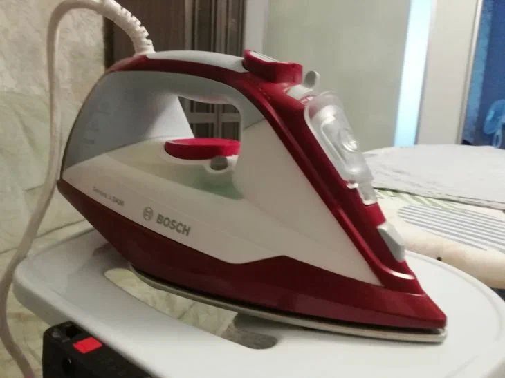 След от утюга исчезнет с вещи мгновенно: натрите пятно этим продуктом