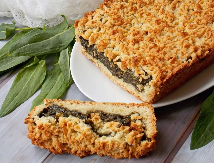 Пирог со щавелем: сладко-кислое наслаждение в каждом кусочке