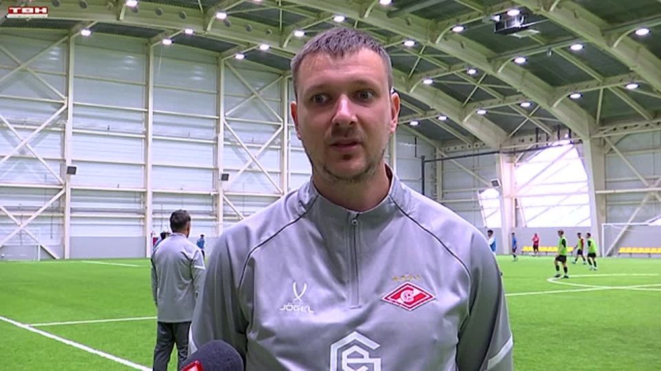 Просмотр юных воспитанников футбольных школ