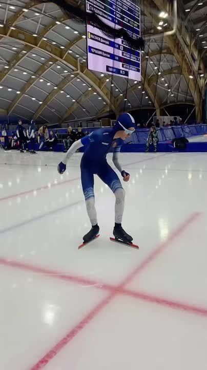 В Кемерове стартовали соревнования по конькобежному спорту