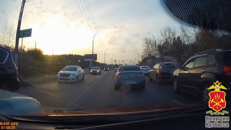 Чуть аварию не устроил: в Кемерове оштрафовали лихача на Ниссане