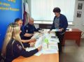 В Новокузнецке транспортные полицейские и общественники выбрали лучшие рисунки о службе родителей-полицейских