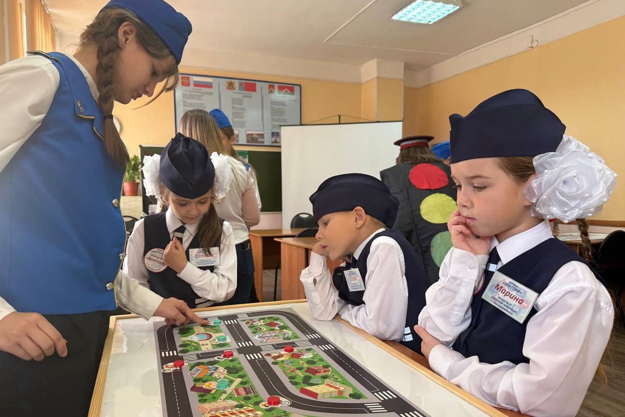 В Междуреченске сотрудники Госавтоинспекции и ПДН приняли участие в традиционном городском конкурсе «Юный инспектор дорожного движения»