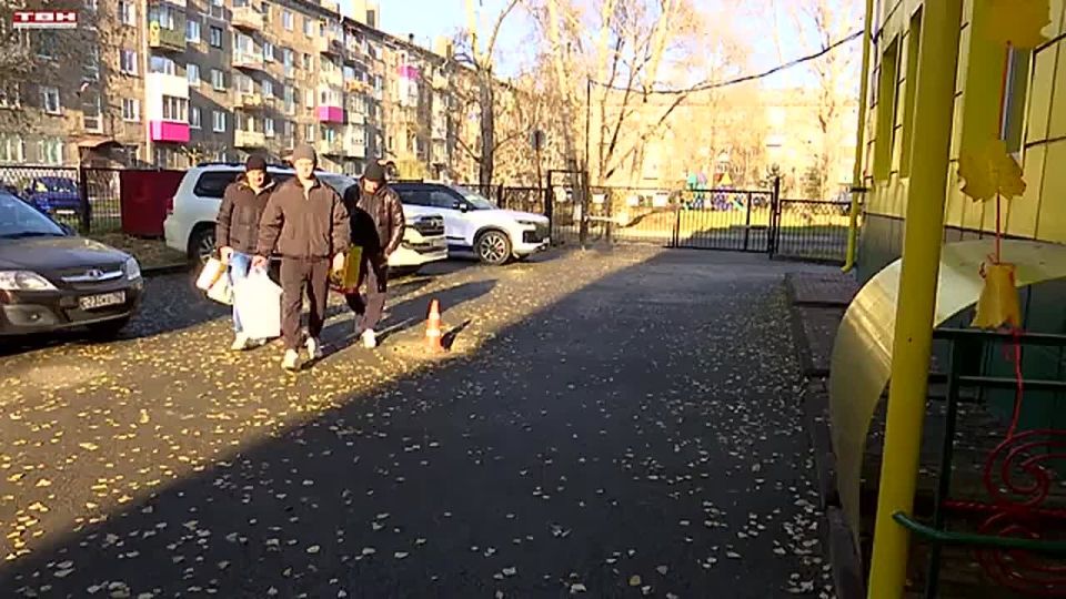 «Металлург» в детском доме «Кроха»