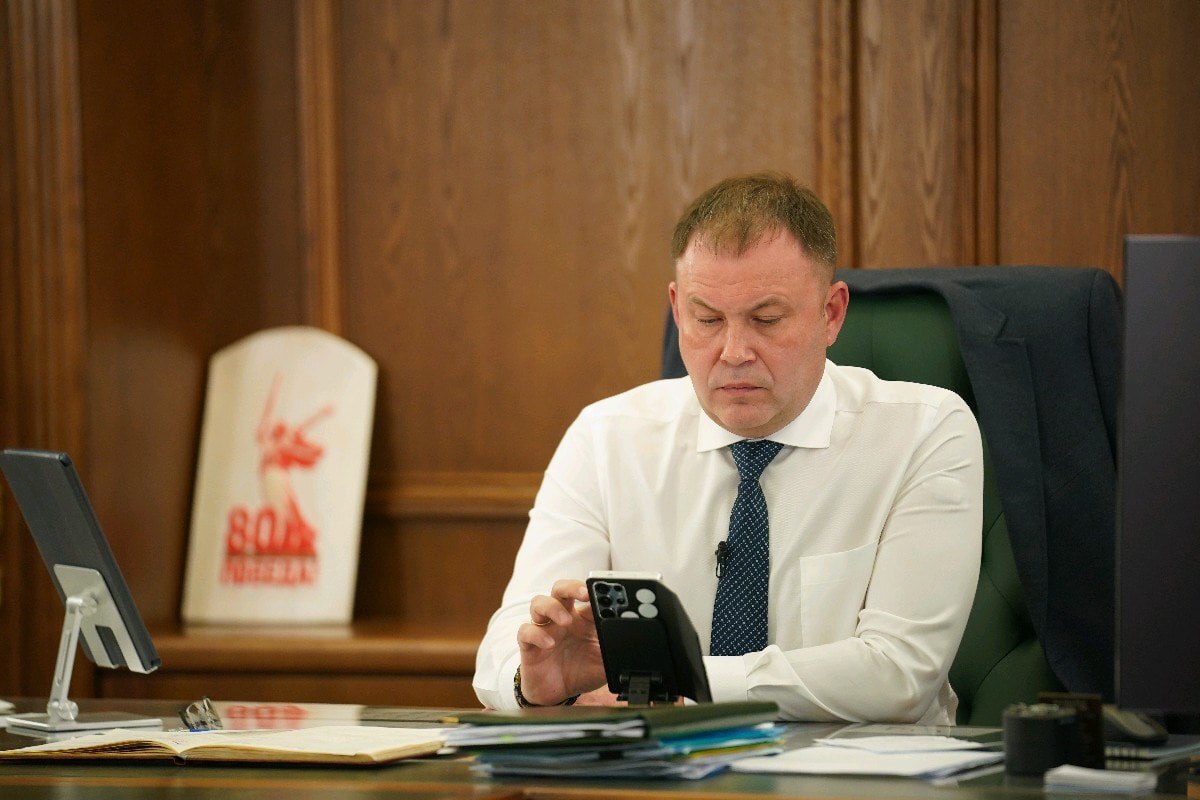 В прямом эфире в социальных сетях Илья Середюк ответил на вопросы жителей