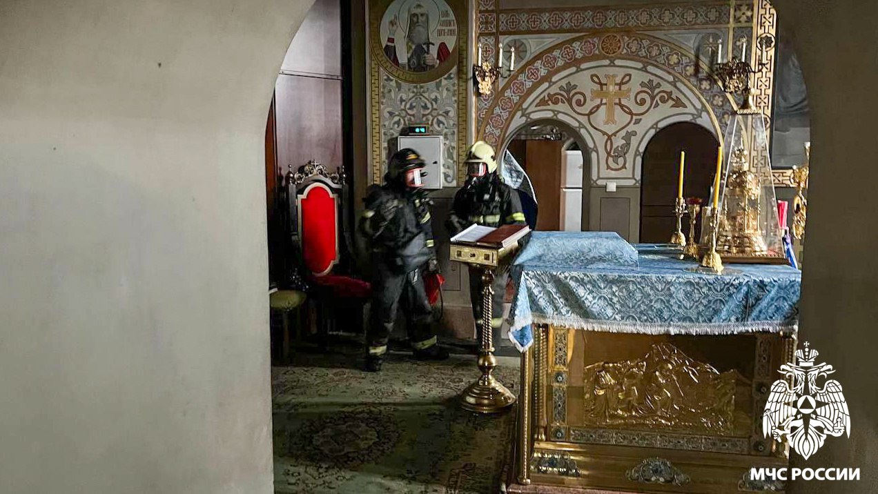 В Осинниках пожарные «тушили» храм