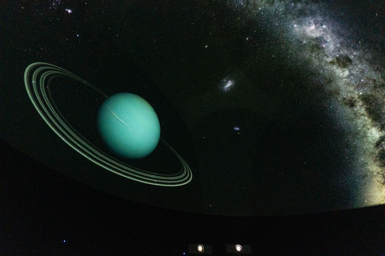 В Кемерове семьи участников СВО посетили планетарий и музей «Археология, этнография и экология Сибири» КемГУ В Кемерове семьи участников СВО посетили планетарий и музей «Археология, этнография и экология Сибири» КемГУ