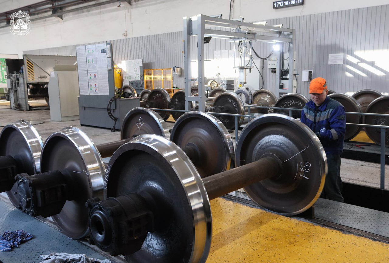 Илья Середюк: резиденты ТОР Кузбасса уже создали 5 тысяч новых рабочих мест в неугольных отраслях Илья Середюк: резиденты ТОР Кузбасса уже создали 5 тысяч новых рабочих мест в неугольных отраслях