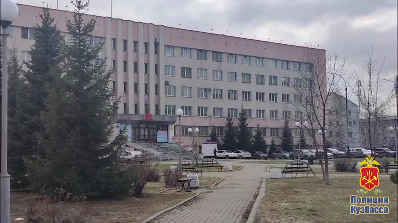 В Междуреченске полицейские задержали похитителя 11 упаковок рыбы из супермаркета