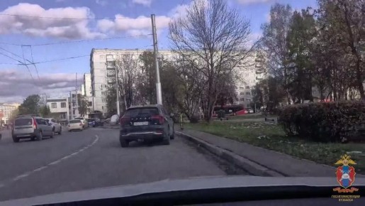 Сотрудники кемеровской Госавтоинспекции отстранили от управления "бесправницу", которая перевозила ребенка с нарушением