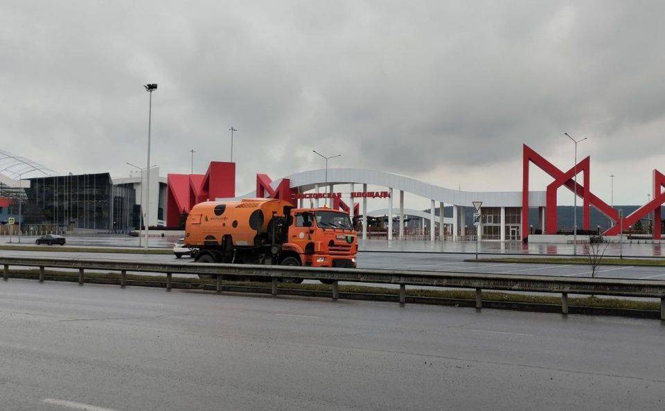 Сегодня на улицах Кемерова работает 77 единиц механизированной техники Сегодня на улицах Кемерова работает 77 единиц механизированной техники