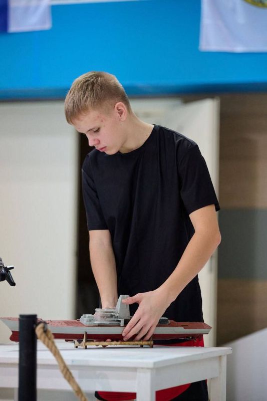 Кемеровчане в составе сборной региона стали победителями Всероссийских соревнований по судомодельному спорту Кемеровчане в составе сборной региона стали победителями Всероссийских соревнований по судомодельному спорту