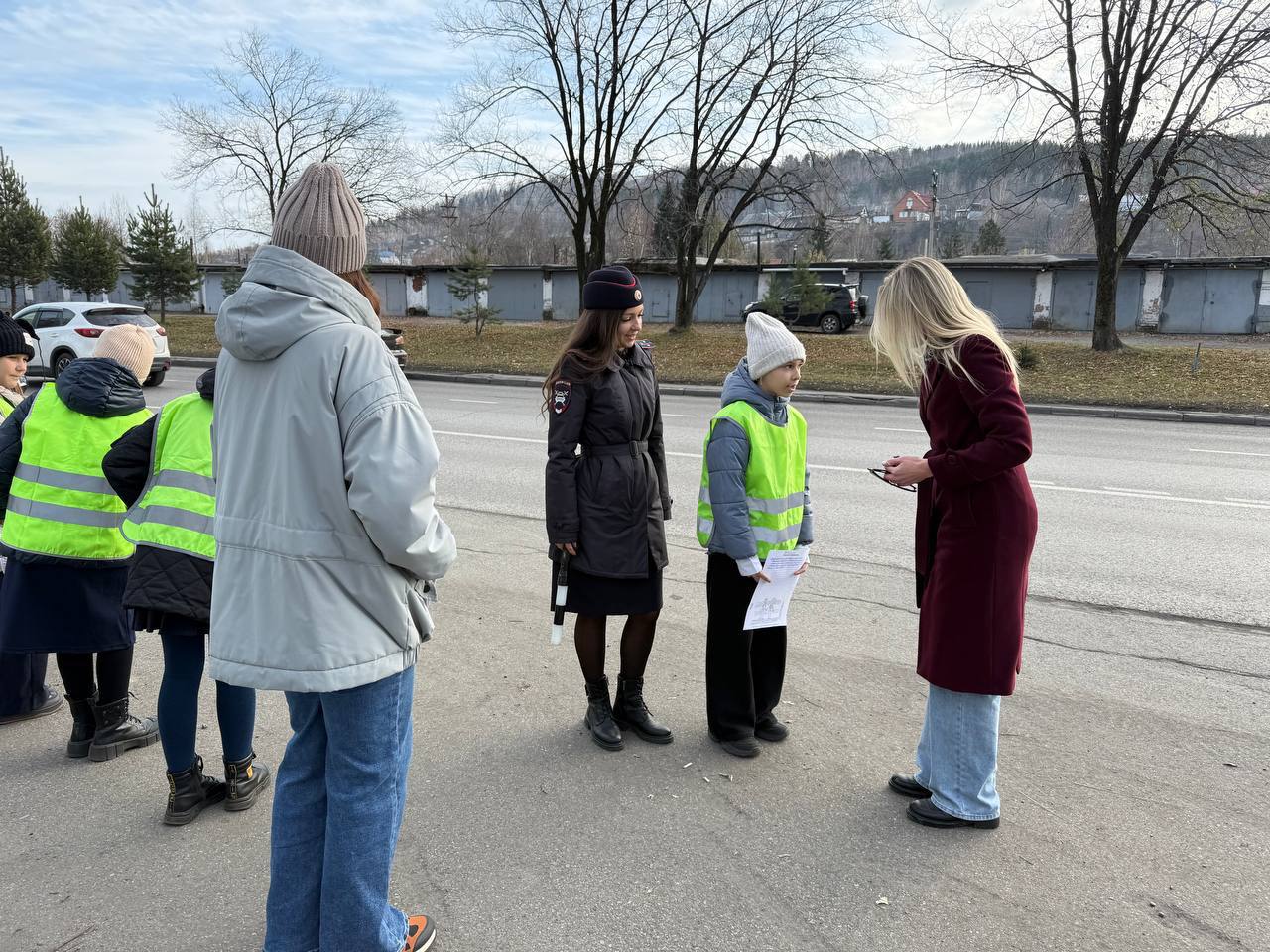 Сотрудники Госавтоинспекции и ЮИДовцы Междуреченска провели профилактическую акцию «Водитель, пропусти пешехода!» Сотрудники Госавтоинспекции и ЮИДовцы Междуреченска провели профилактическую акцию «Водитель, пропусти пешехода!»