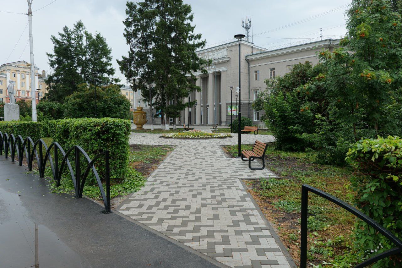 Тысячи шагов и десятки километров по Набережным, паркам, скверам и бульварам Кемерово Тысячи шагов и десятки километров по Набережным, паркам, скверам и бульварам Кемерово