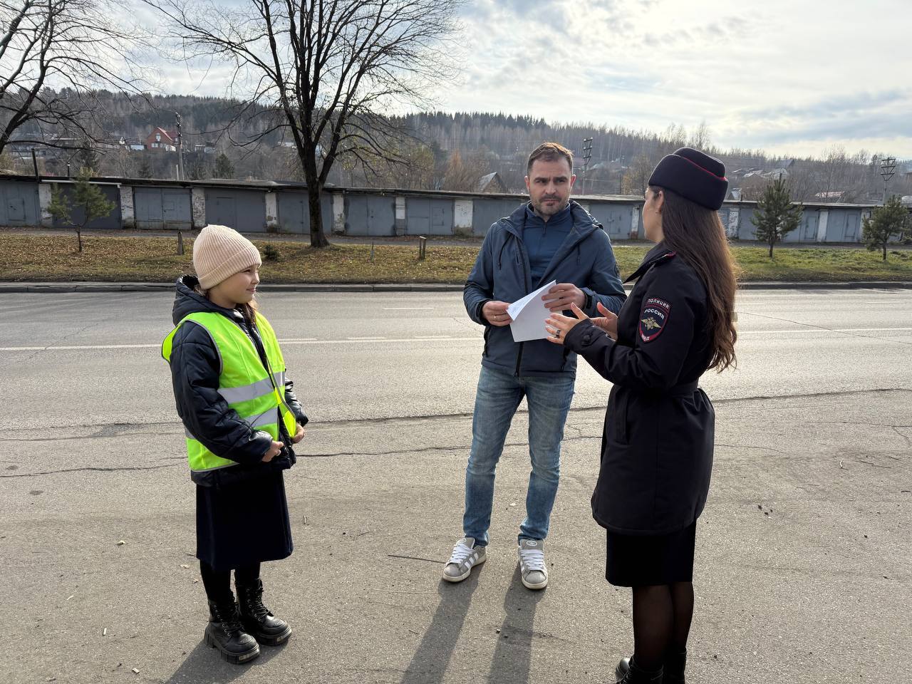 Сотрудники Госавтоинспекции и ЮИДовцы Междуреченска провели профилактическую акцию «Водитель, пропусти пешехода!» Сотрудники Госавтоинспекции и ЮИДовцы Междуреченска провели профилактическую акцию «Водитель, пропусти пешехода!»