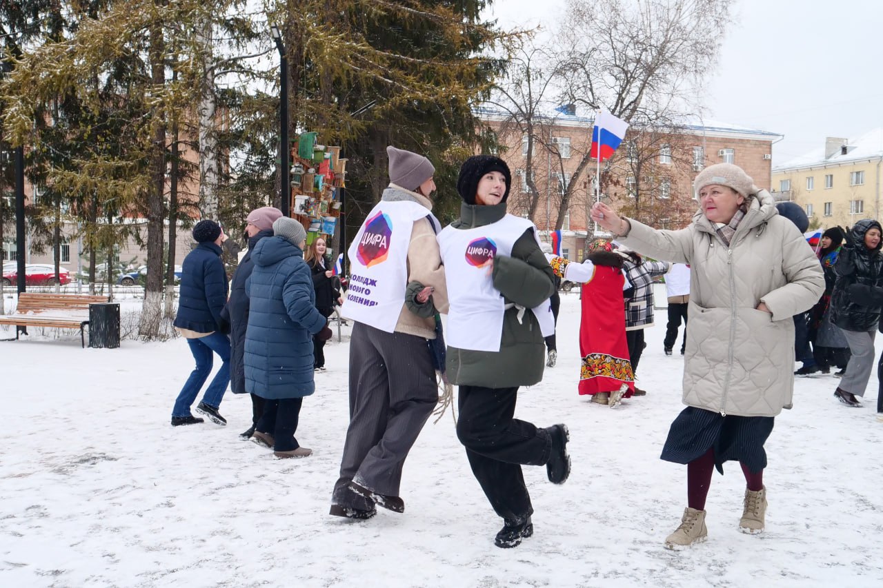 Каждую пятницу в Центральной районе для кемеровчан старшего поколения проводят весёлые и познавательные программы Каждую пятницу в Центральной районе для кемеровчан старшего поколения проводят весёлые и познавательные программы