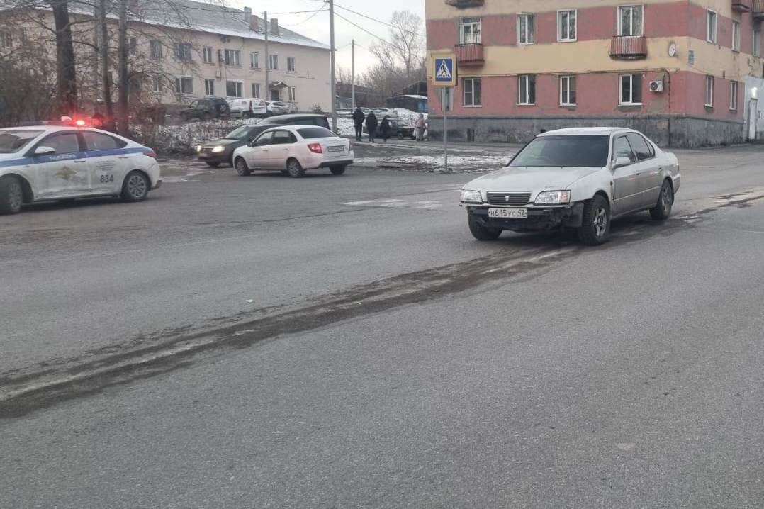 В Прокопьевске полицейские устанавливают обстоятельства ДТП, в результате которого травмирован несовершеннолетний пешеход
