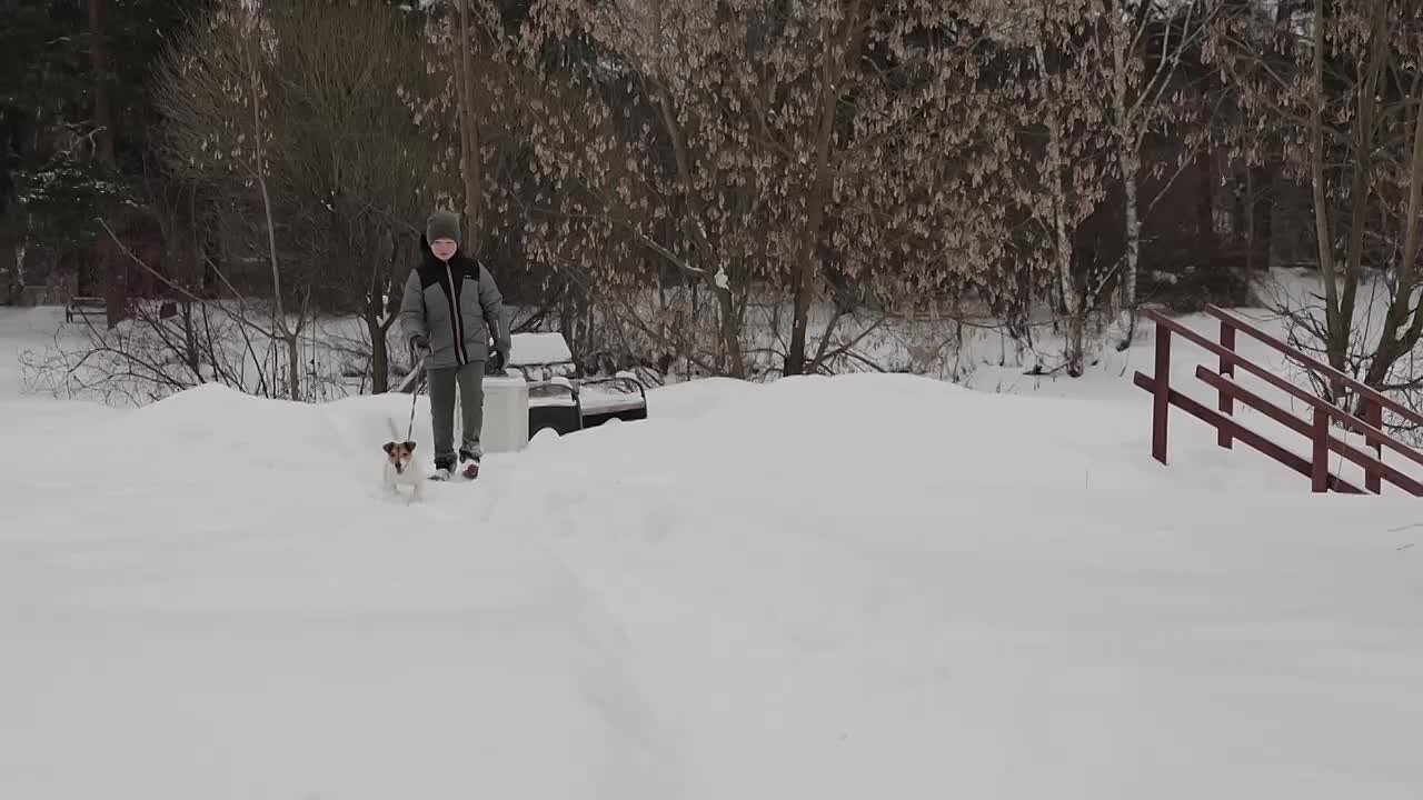 МЧС предупреждает!. Первые морозы могут создать ложное ощущение прочности льда