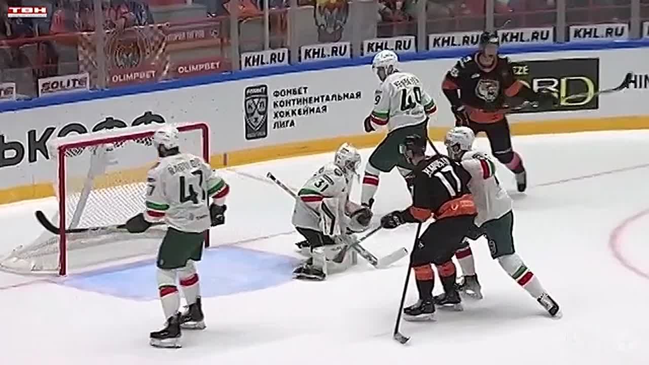 "Металлург" покинул защитник Алексей Пузанов