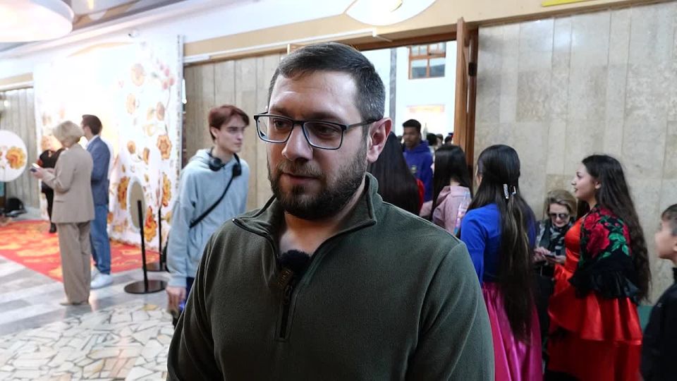 «Верим в нашу великую Победу!»: со словами поддержки к участникам СВО обратился председатель цыганской диаспоры Кемерова Константин Атаманов