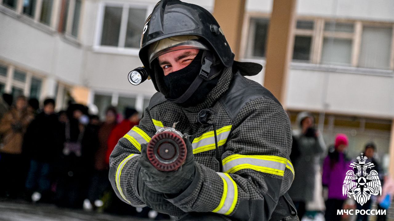 Старшие кадеты передали знания младшим Старшие кадеты передали знания младшим