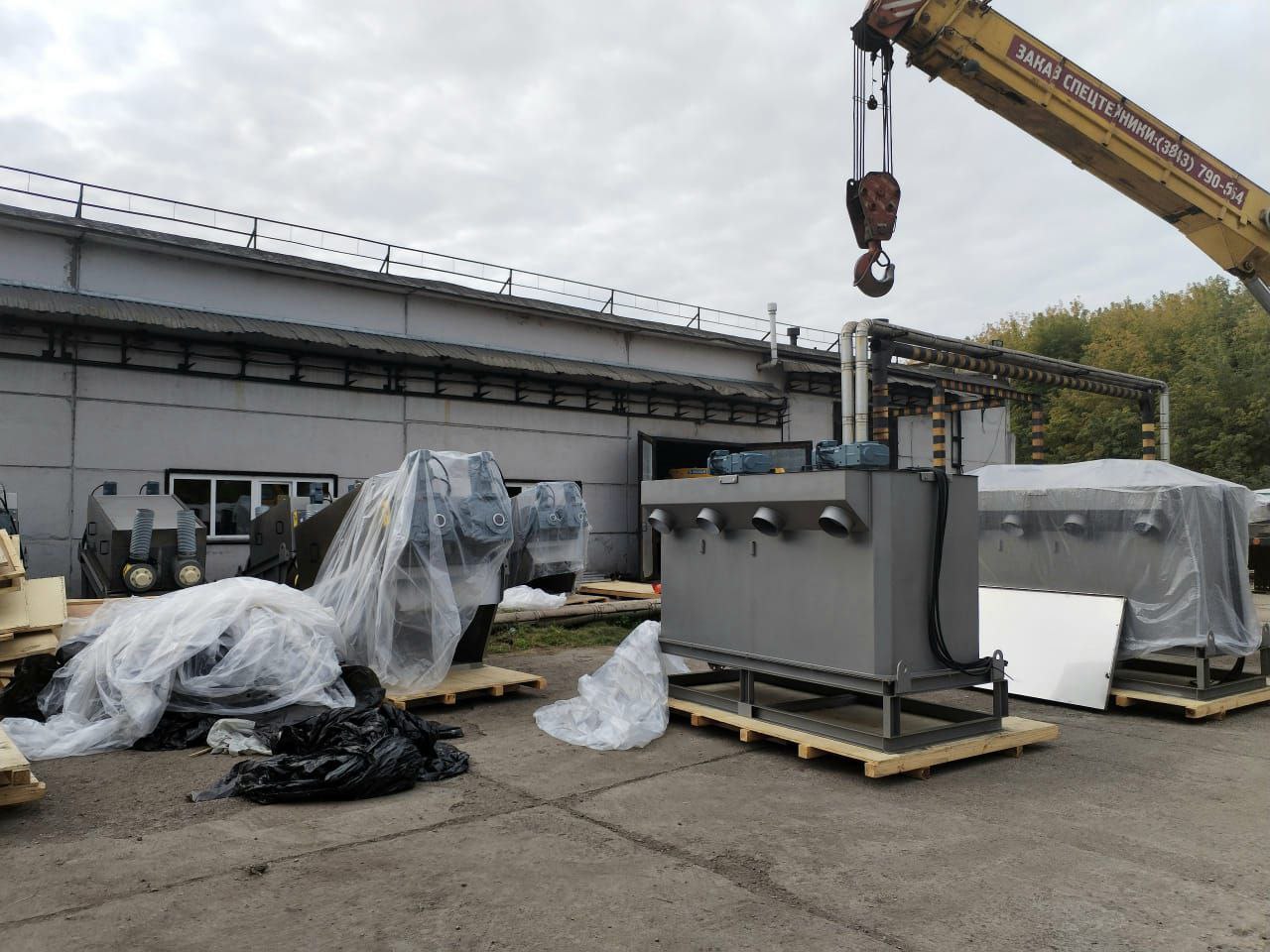 #ГоворимО_ЖКХ. В 2009 году в городе был достроен и введён в эксплуатацию цех механического обезвоживания осадка сточных вод, что позволило более эффективно и быстро справляться с поступающими со всего города объёмами... #ГоворимО_ЖКХ. В 2009 году в городе был достроен и введён в эксплуатацию цех механического обезвоживания осадка сточных вод, что позволило более эффективно и быстро справляться с поступающими со всего города объёмами...