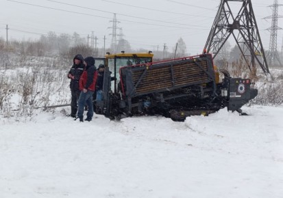 Обочина дороги обрушилась в Кемерове