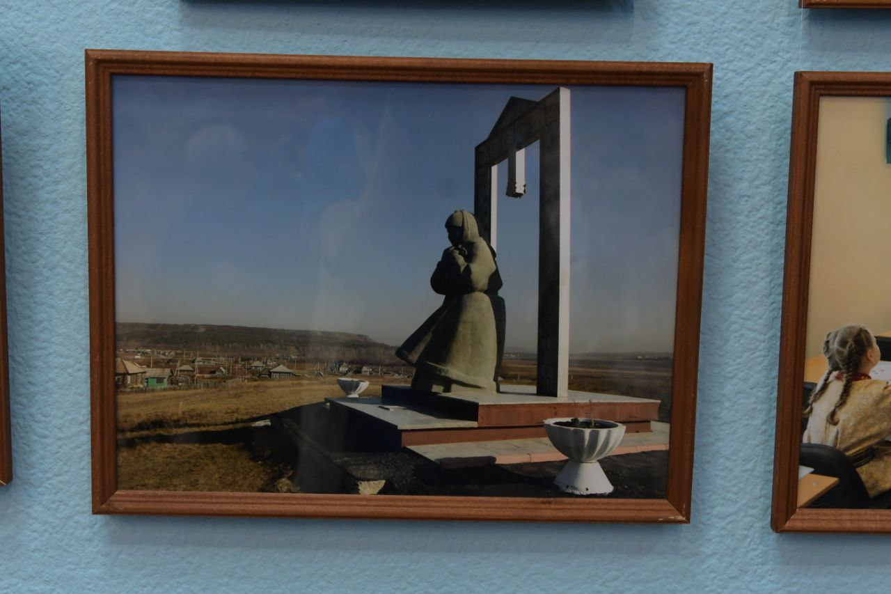 В библиотеке имени Гоголя открылась выставка «Телeуты глазами фотохудожников Кузбасса» В библиотеке имени Гоголя открылась выставка «Телeуты глазами фотохудожников Кузбасса»