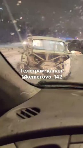 Четыре машины столкнулись в Кемерове - соцсети