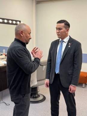 Сегодня понедельник, а это значит, что в эфире Первого канала новый выпуск программы «Время героев»