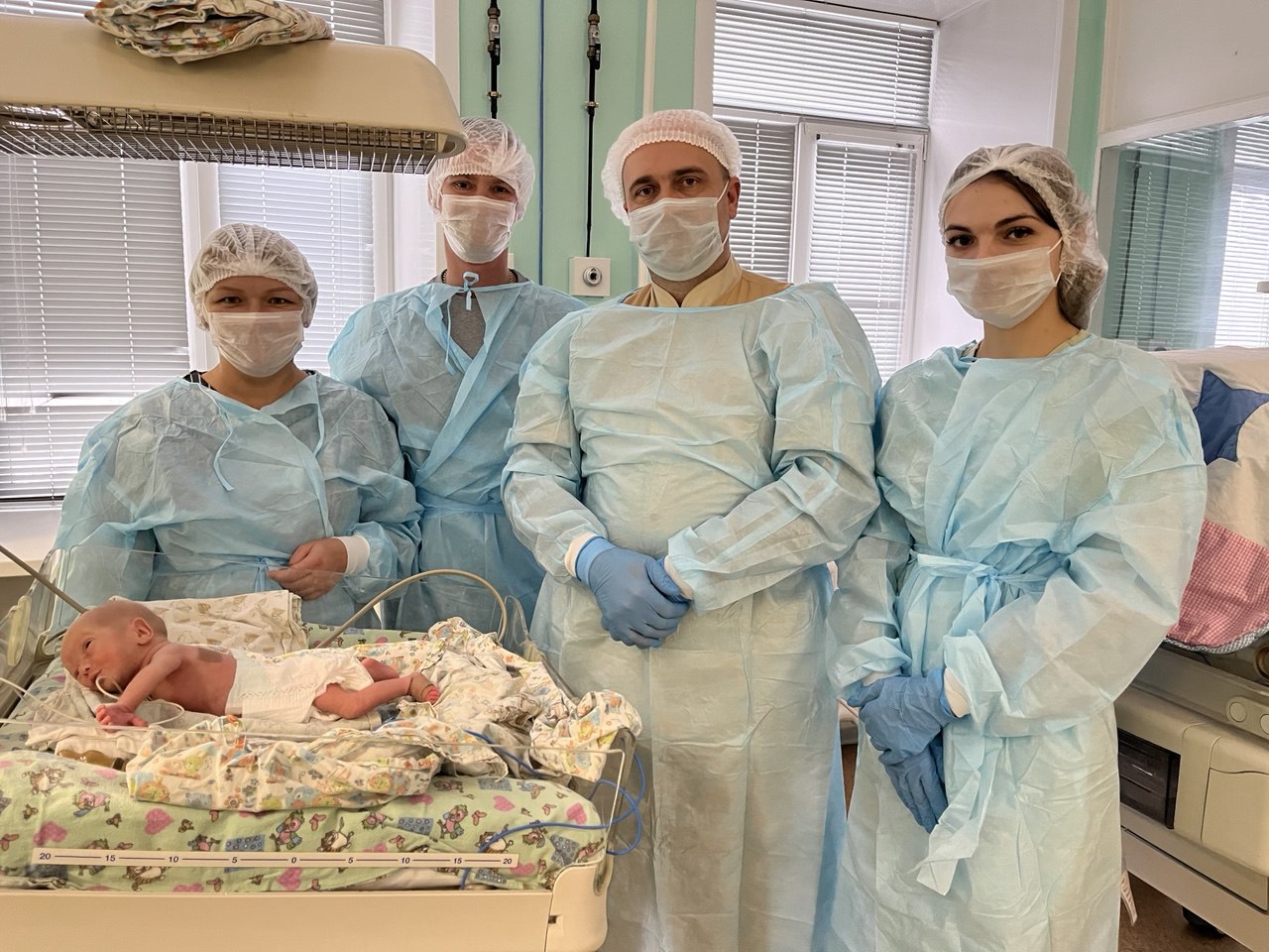 В Международный день недоношенных детей мы хотим поддержать семьи, столкнувшиеся с рождением малыша раньше срока, и выразить огромную благодарность врачам, которые борются за каждую такую жизнь В Международный день недоношенных детей мы хотим поддержать семьи, столкнувшиеся с рождением малыша раньше срока, и выразить огромную благодарность врачам, которые борются за каждую такую жизнь