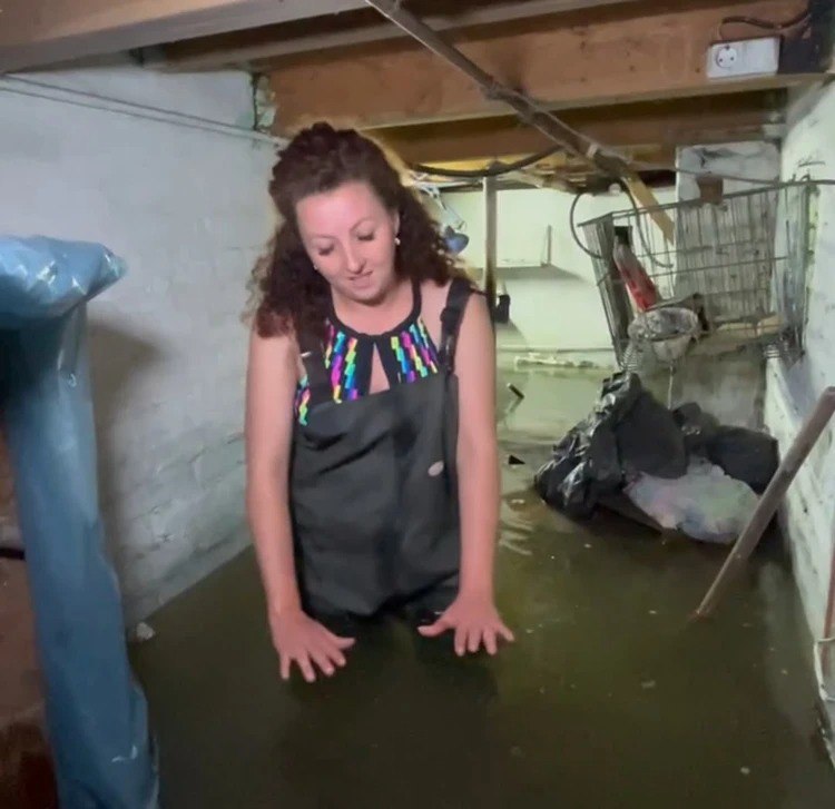 Жительнице Кемеровской области пригрозили наказанием за разведение карпов в затопленном подвале Жительнице Кемеровской области пригрозили наказанием за разведение карпов в затопленном подвале