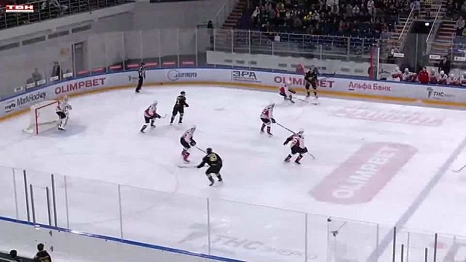 Голкипер "Металлурга" - лучший вратарь недели в ВХЛ