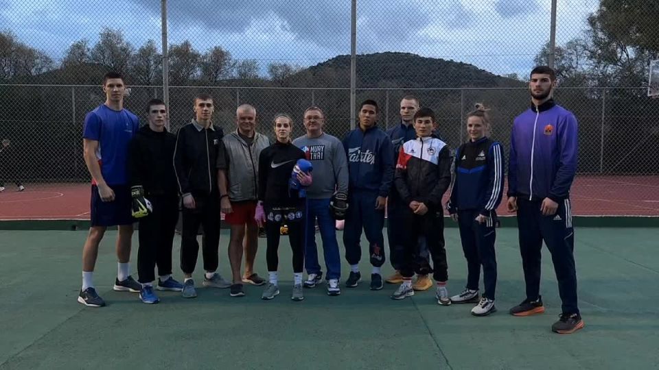 Кузбасские тайбоксеры на соревнованиях в Греции