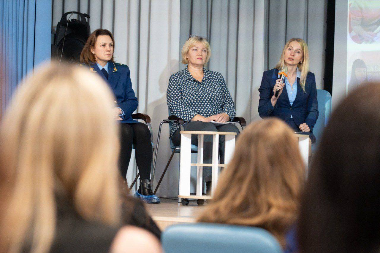 Родители в Кемерове продегустировали 20 блюд из школьного меню Родители в Кемерове продегустировали 20 блюд из школьного меню