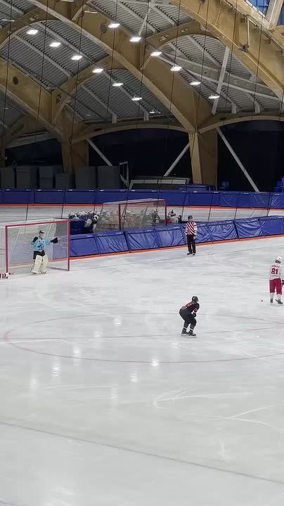 Обошли с тройным отрывом. Хоккейный "Кузбасс" обыграл "Саяны" со счётом 9:3