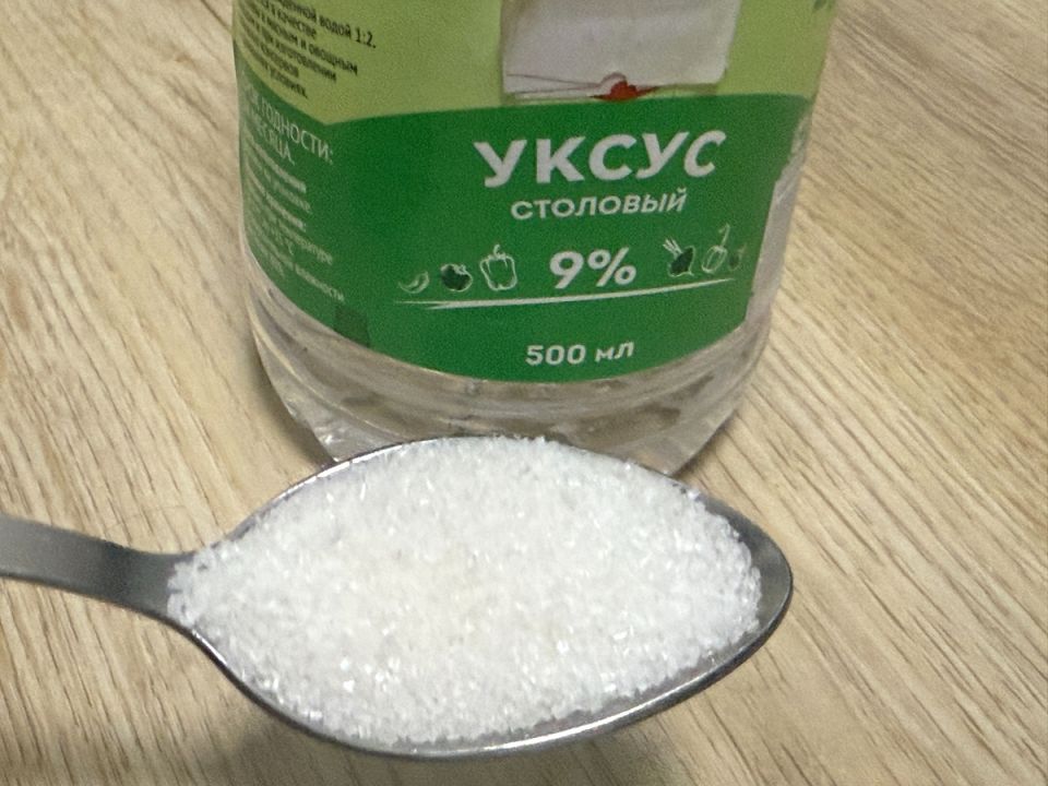 Уксус в сахаре и соль с перекисью: гениальные кулинарные и хозяйственные уловки