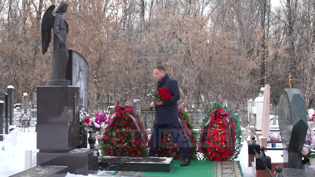 Губернатор Кузбасса Илья Середюк почтил память Амана Тулеева