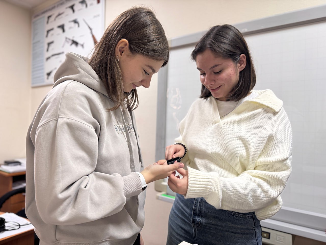 В Кузбассе сотрудники СК организовали для юргинских школьников профориентационное мероприятие в рамках проекта «Юный следователь» В Кузбассе сотрудники СК организовали для юргинских школьников профориентационное мероприятие в рамках проекта «Юный следователь»