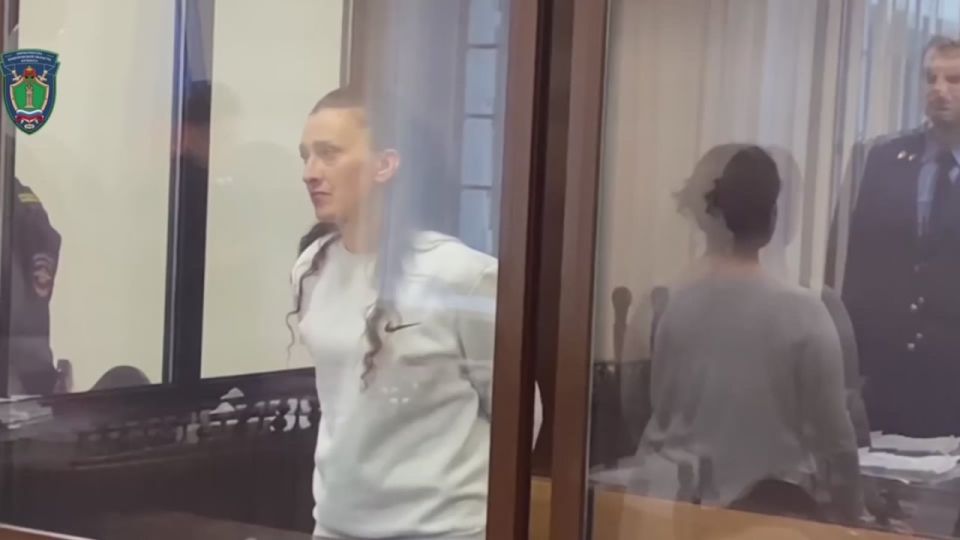 Блогера Олесю Люциферовну отправили в колонию общего режима на 5 с половиной лет: за избиение и оскорбление дочери