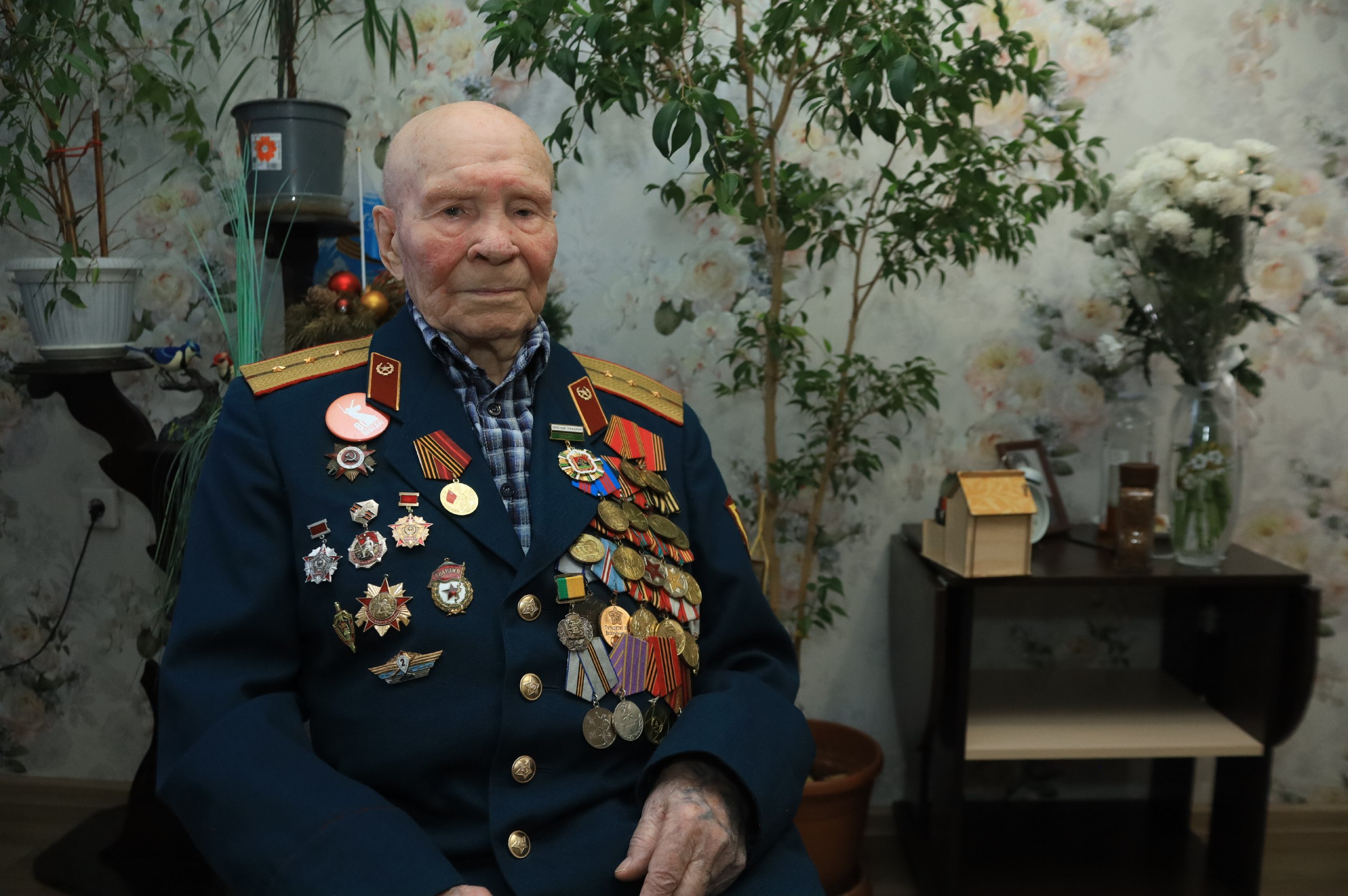 Сегодня свой 97-й день рождения отмечает удивительный человек — ветеран, почётный гражданин Кузбасса Михаил Васильевич Очаковский