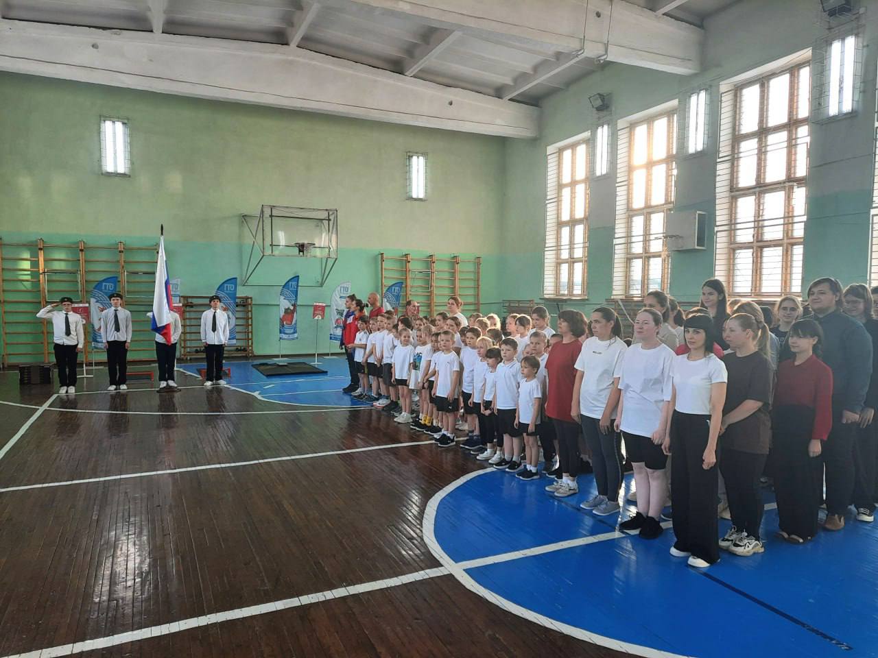 Кемеровские мамы сдали нормы ГТО вместе с детьми на семейном фестивале Кемеровские мамы сдали нормы ГТО вместе с детьми на семейном фестивале