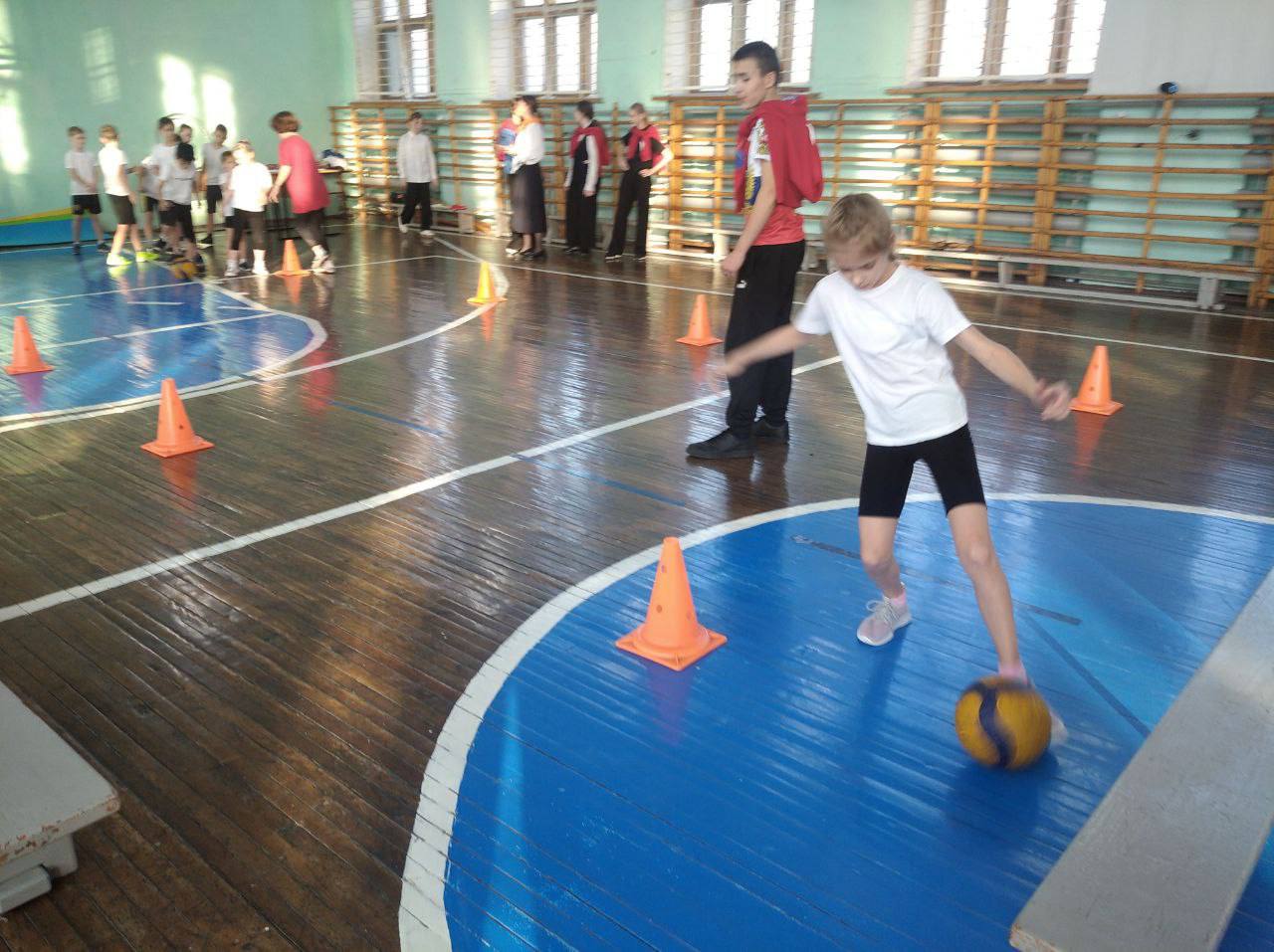 Кемеровские мамы сдали нормы ГТО вместе с детьми на семейном фестивале Кемеровские мамы сдали нормы ГТО вместе с детьми на семейном фестивале