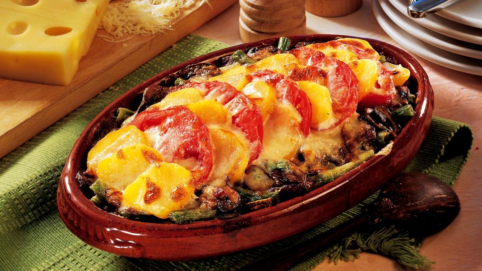 Привычная картошка в модном исполнении: порадуйте близких этой чудесной запеканкой