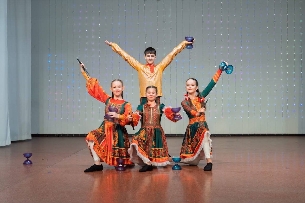 В Дворце творчества им. Н.К. Крупской прошёл муниципальный этап Всероссийского конкурса «Сердце отдаю детям» для работников сферы дополнительного образования В Дворце творчества им. Н.К. Крупской прошёл муниципальный этап Всероссийского конкурса «Сердце отдаю детям» для работников сферы дополнительного образования