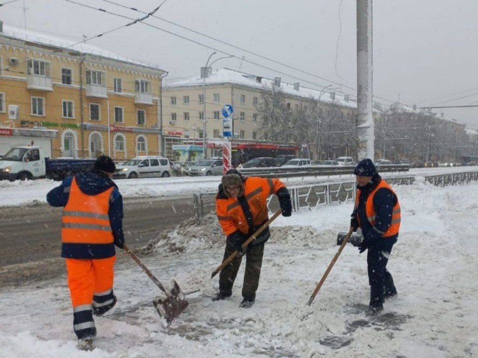 Перепады температур и снежная погода сохранятся в Кемерове всю неделю: дорожные службы готовы продолжать работу в усиленном режиме Перепады температур и снежная погода сохранятся в Кемерове всю неделю: дорожные службы готовы продолжать работу в усиленном режиме