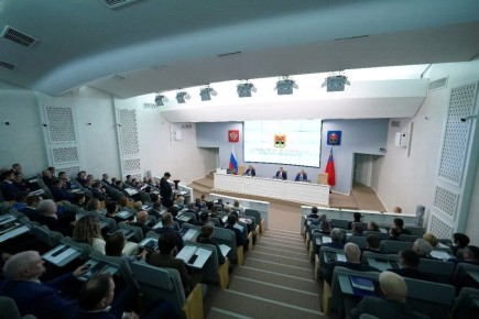 Губернатор Кузбасса Илья Середюк поставил перед учреждениями культуры важную задачу — сделать программы для молодёжи более актуальными и востребованными