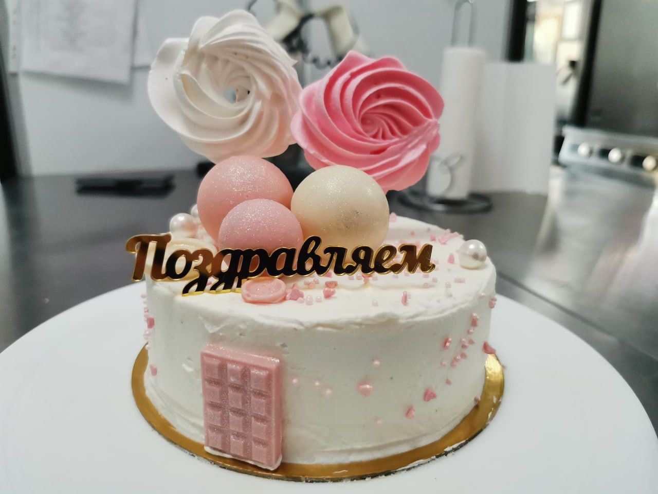 В Кемерове мамам участников СВО подарили торты ручной работы В Кемерове мамам участников СВО подарили торты ручной работы